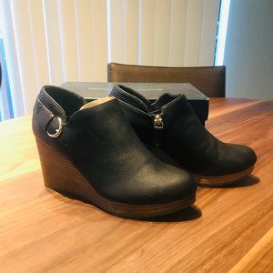 Dr. Scholl's Wynter Wedge Booties